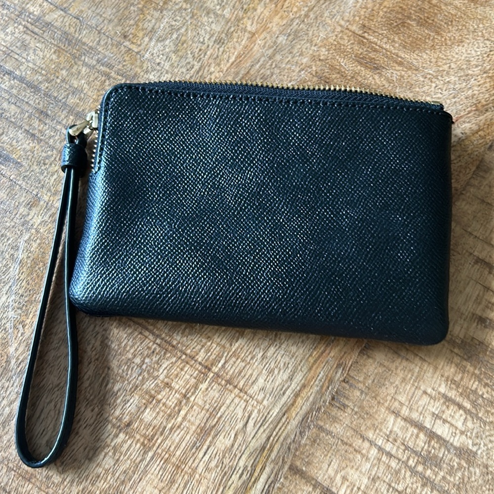 Coach wristlet - Picture 3 of 3